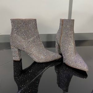 Betsey Johnson Cady bootie